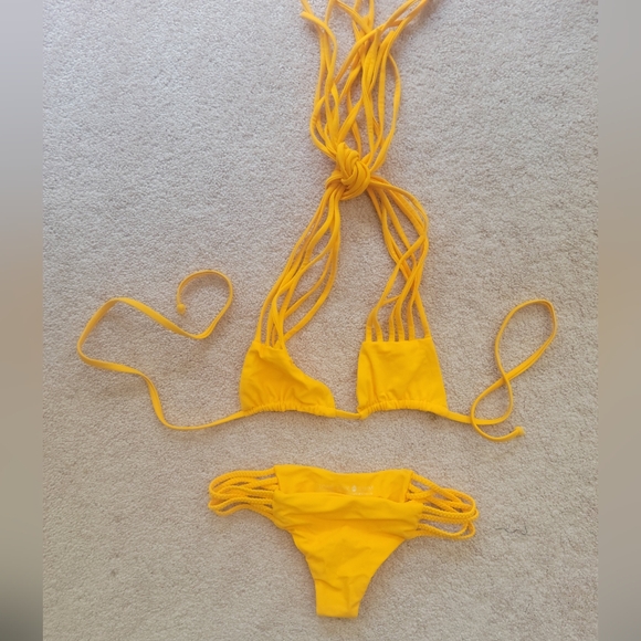 Stone Cold Fox | Swimsuit - Size XS - Picture 2 of 9